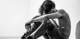 Jak nosić męska bransoletkę z zegarkiem?