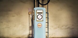 Dlaczego benzyna jest kolorowa?