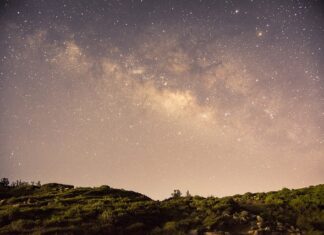 Dlaczego Pandora ciemnieje?