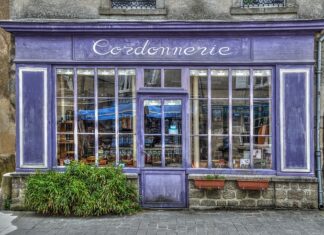 Czy szewc naprawia zdarty obcas? Czy szewc naprawia zdarty obcas?