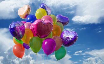 Dlaczego hel ucieka z balonów? Dlaczego hel ucieka z balonów?